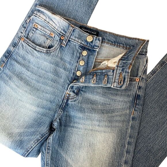 Aeropostale High-Rise 90’s Straight Relaxed Jean Size 4 - Picture 16 of 16